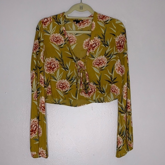 Forever 21 Romantic Pink peonies ribbon crop top blouse women’s medium - Picture 1 of 6